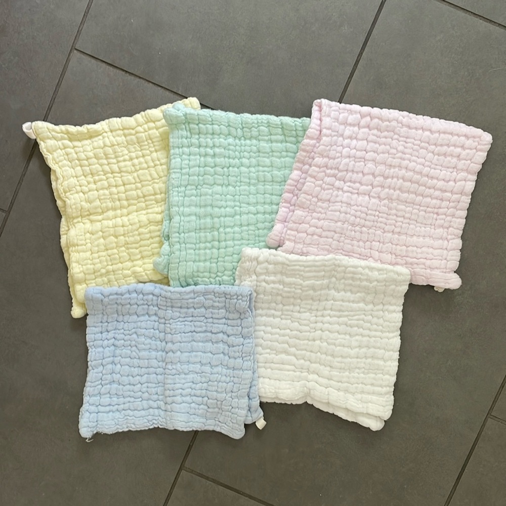 5 Burp clothes